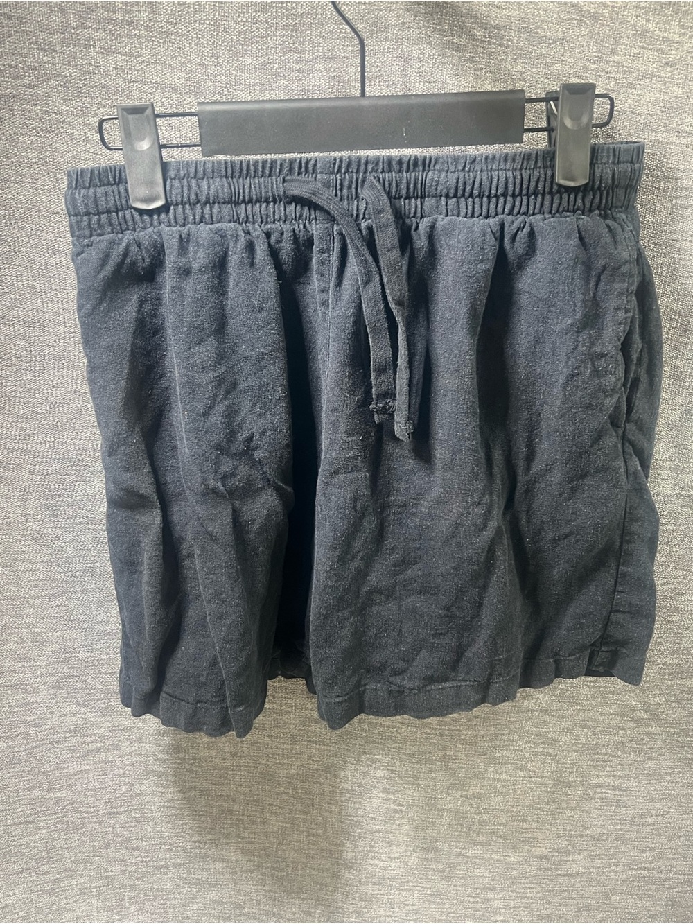 Forever 21 Men Black Elastic Waist Shorts